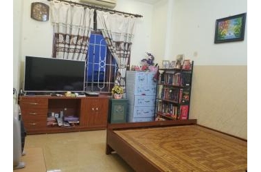 Bán nhà ngõ Quỳnh, phố Bạch Mai, quận Hai Bà Trưng, 40m2 x 5 tầng x 3 tỷ.